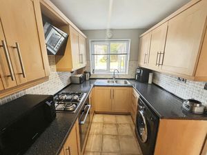 Kitchen- click for photo gallery